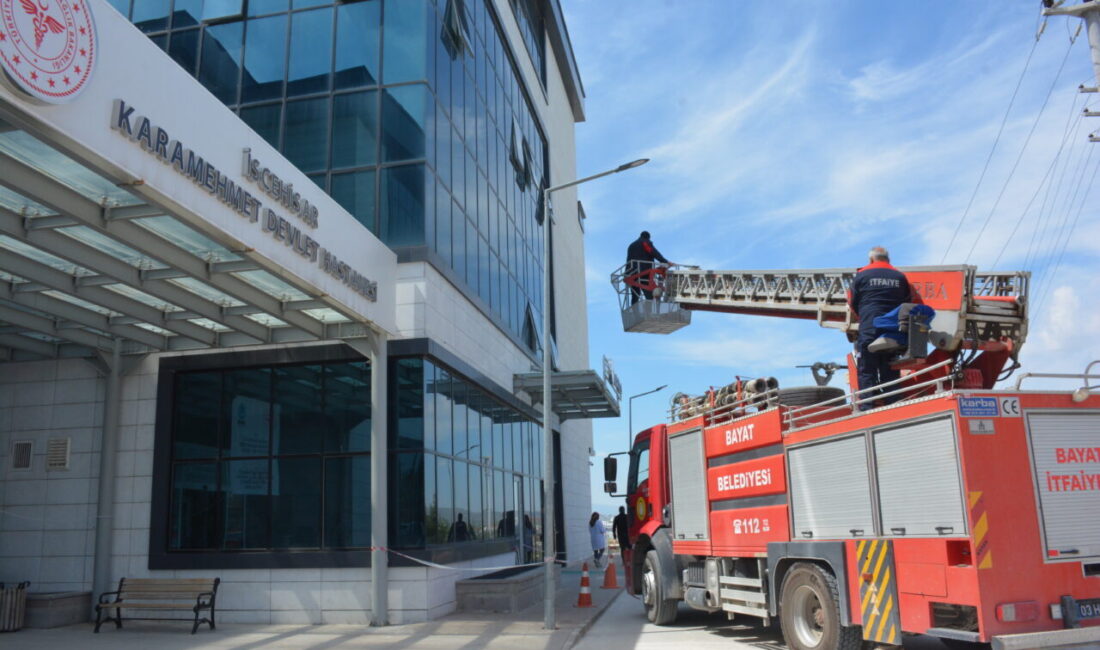 AFYONKARAHİSAR (AA) – İscehisar'daki Karamehmet Devlet Hastanesinde afet planı tatbikatı