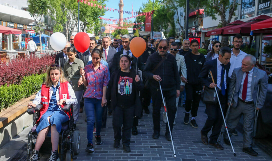 İZMİR (AA) – İzmir, Aydın ve Uşak'ta, Aile Haftası dolayısıyla