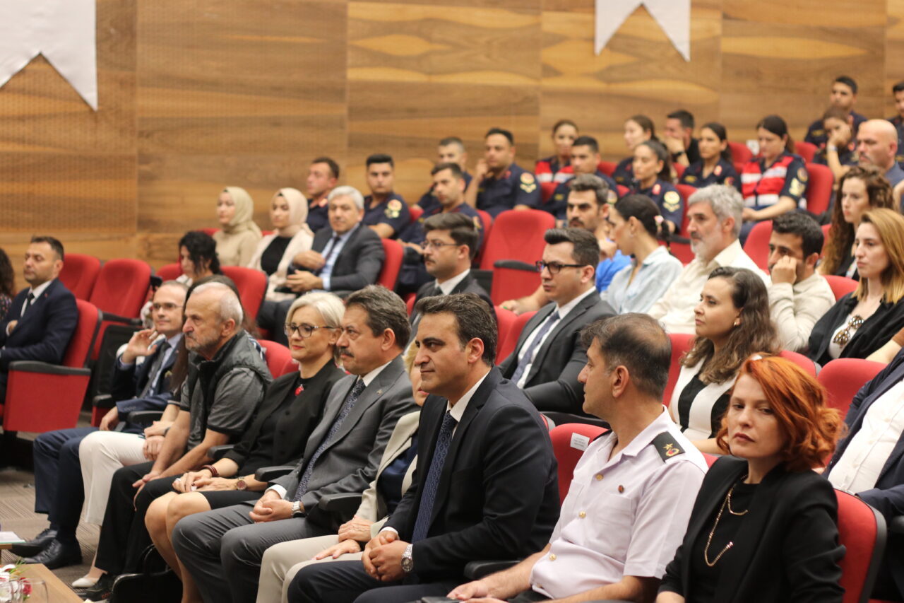 İZMİR (AA) – İzmir Cumhuriyet Başsavcısı Ali Yeldan, kadına karşı