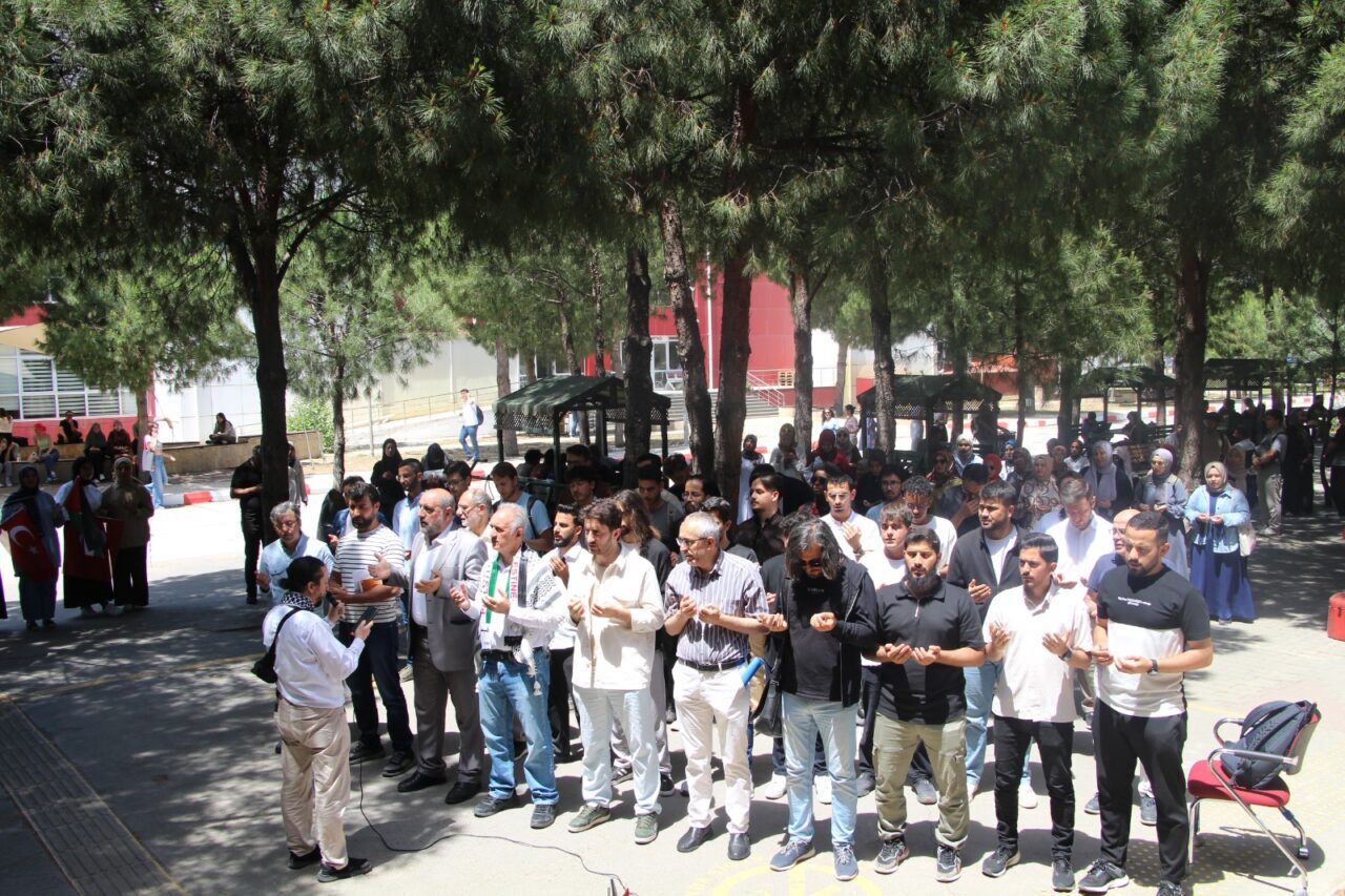 İZMİR (AA) – İzmir Katip Çelebi Üniversitesi (İKÇÜ) Yedi Hilal