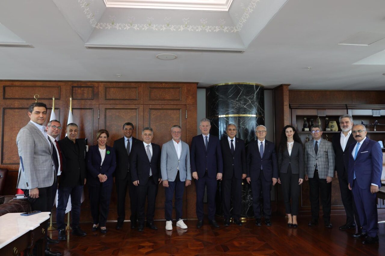 İZMİR (AA) – İzmir Valisi Süleyman Elban, Sosyal Güvenlik Haftası