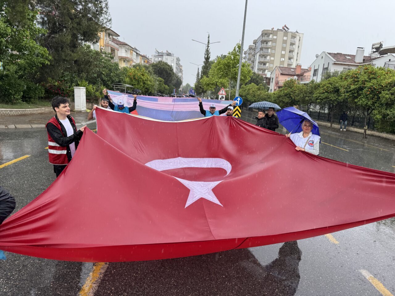 İZMİR (AA) – İzmir, Manisa, Denizli, Aydın ve Uşak'ta, 1