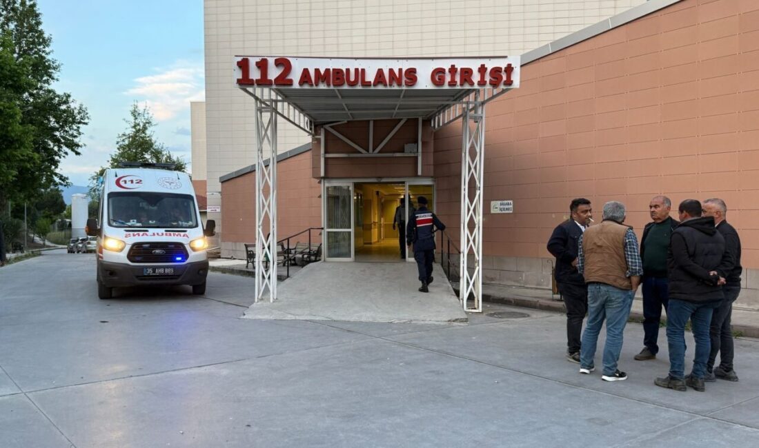 İZMİR (AA) – İzmir'in Tire ilçesinde tartıştığı 2 kişiyi silahla