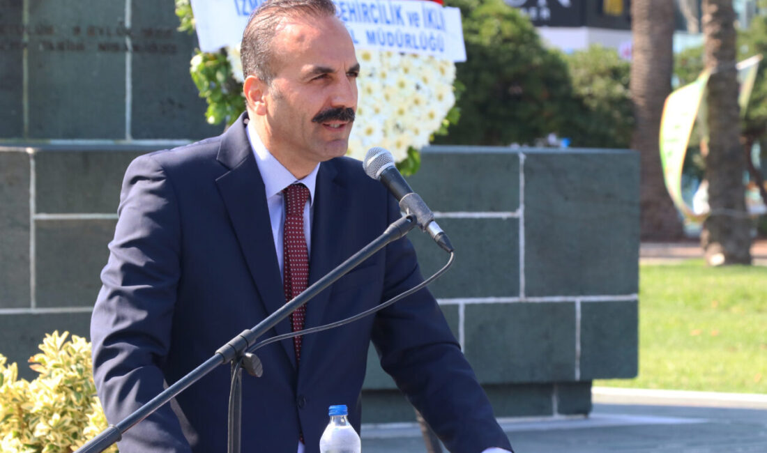 İZMİR (AA) – İzmir'de Çevre Haftası dolayısıyla tören düzenlendi, sergiler