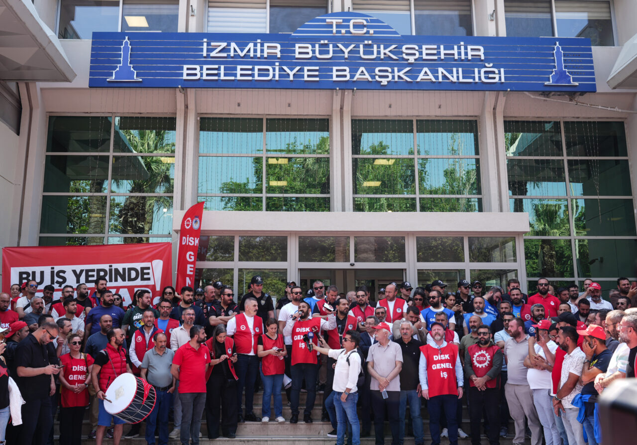 İZMİR (AA) – İzmir Büyükşehir Belediyesine bağlı iştiraklerde çalışan ve