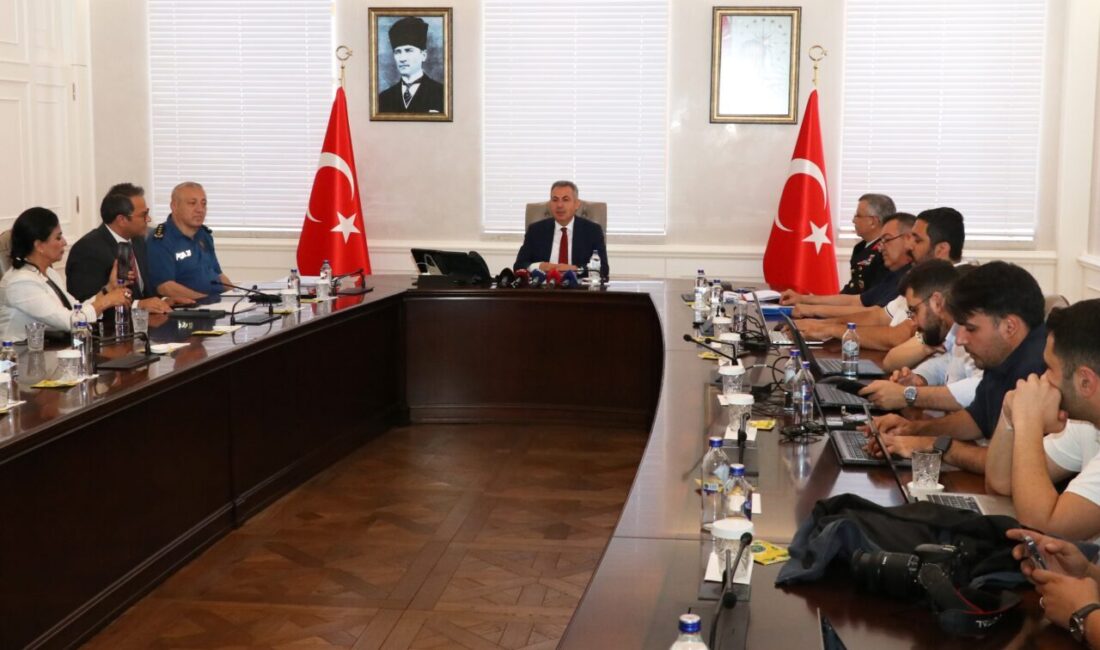İZMİR (AA) – İzmir Valisi Süleyman Elban, kent genelinde 2025