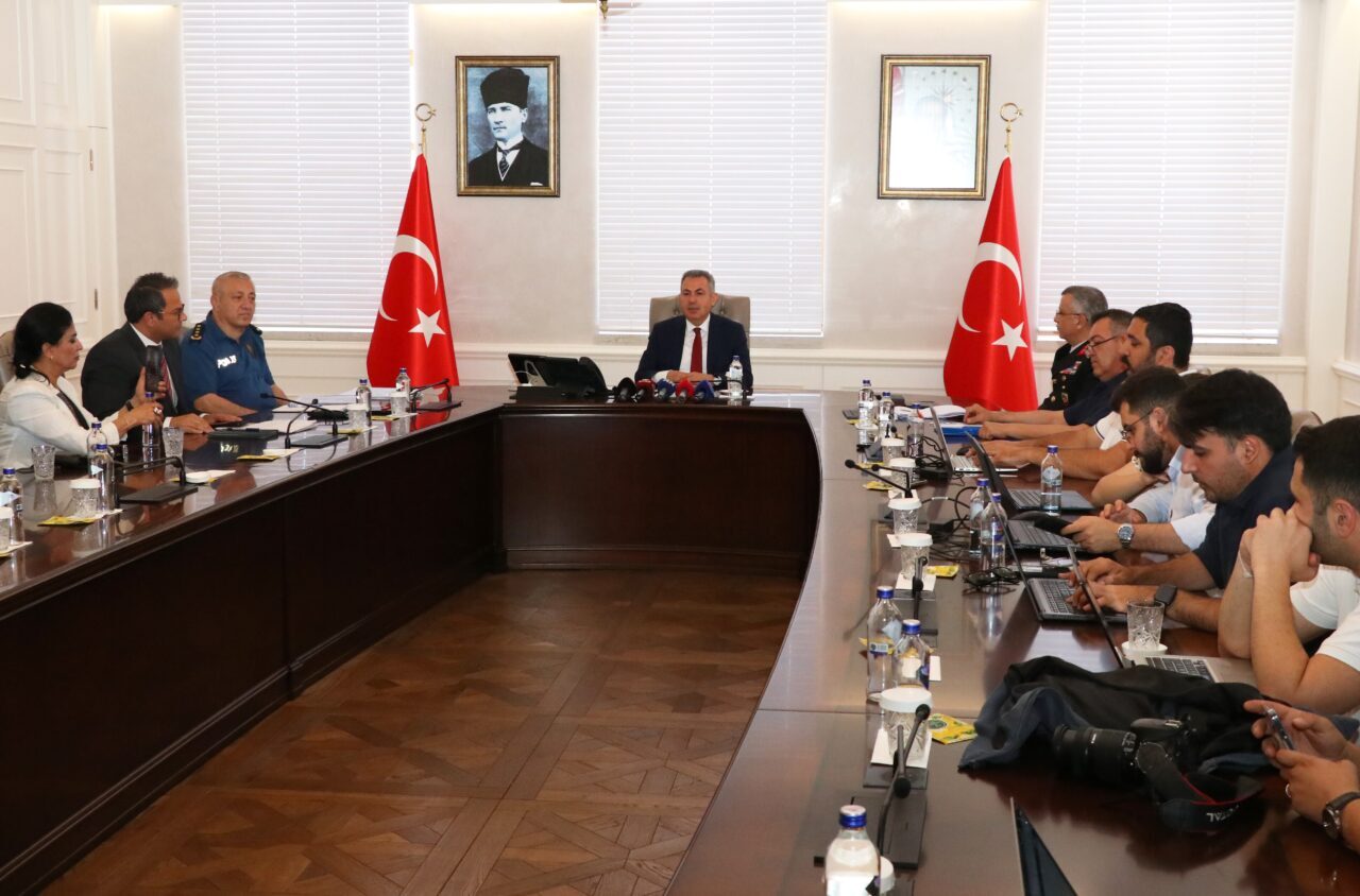 İZMİR (AA) – İzmir Valisi Süleyman Elban, kent genelinde 2025