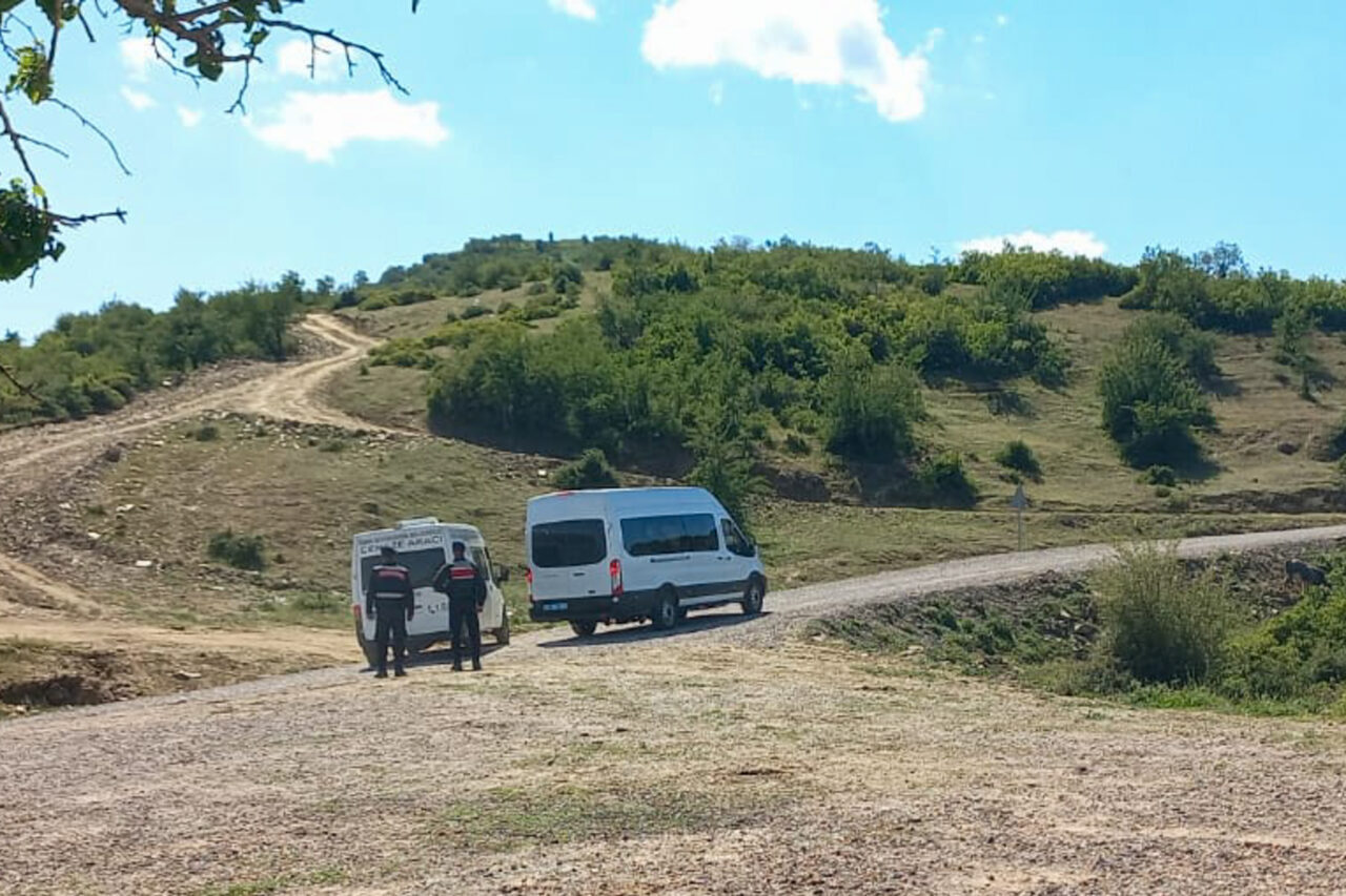 - Yapılan incelemede zanlının öldüğü belirlendi
- Zanlının açtığı ateşte hafif