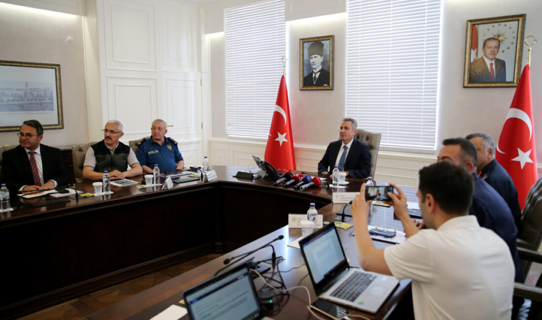 İZMİR (AA) – İzmir Valisi Süleyman Elban, orman yangınlarının önlenmesi