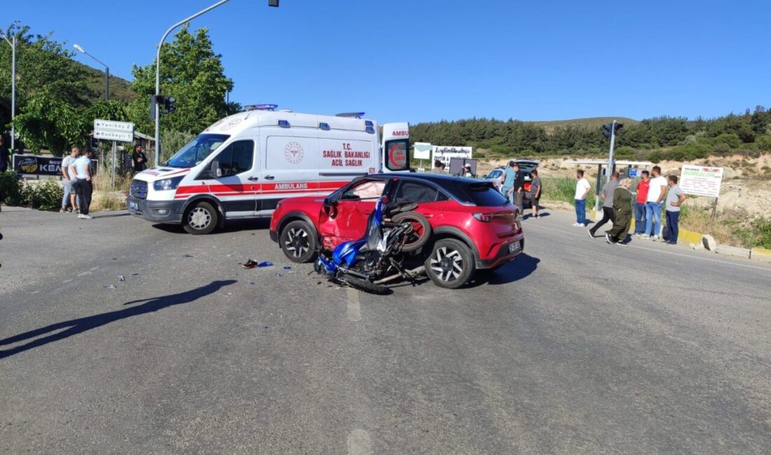 İZMİR (AA) – İzmir'in Foça ilçesinde otomobille çarpışan motosikletin sürücüsü