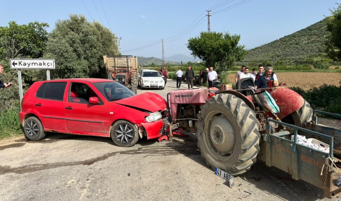 İZMİR (AA) – İzmir'in Beydağ ilçesinde traktör ile otomobilin çarpışması