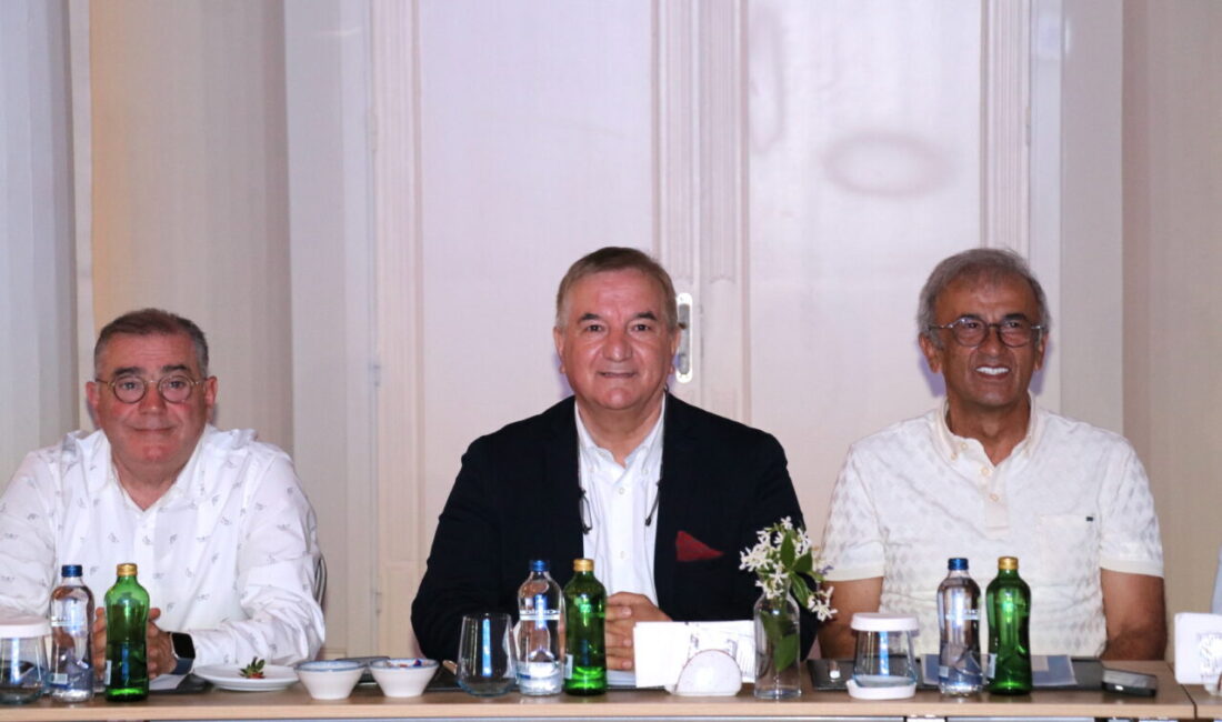 - Ege Turistik İşletmeler ve Konaklamalar Birliği Başkanı Mehmet İşler:
-