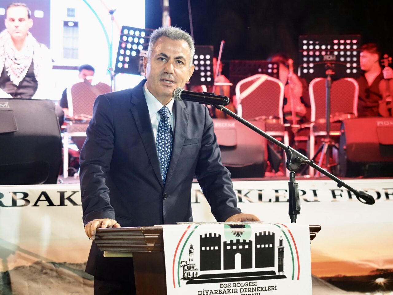 İZMİR (AA) – Ege Bölgesi Diyarbakır Dernekleri Federasyonu tarafından "İzmir'den