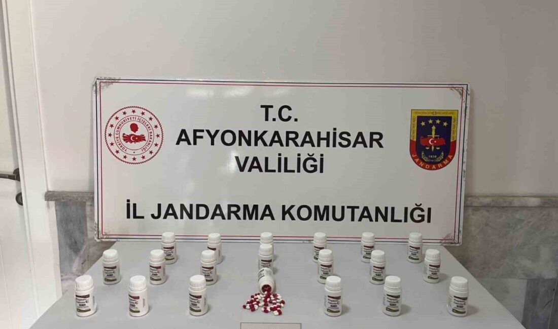 Afyonkarahisar’da jandarma tarafından bir iş yerine yapılan baskında bin 200