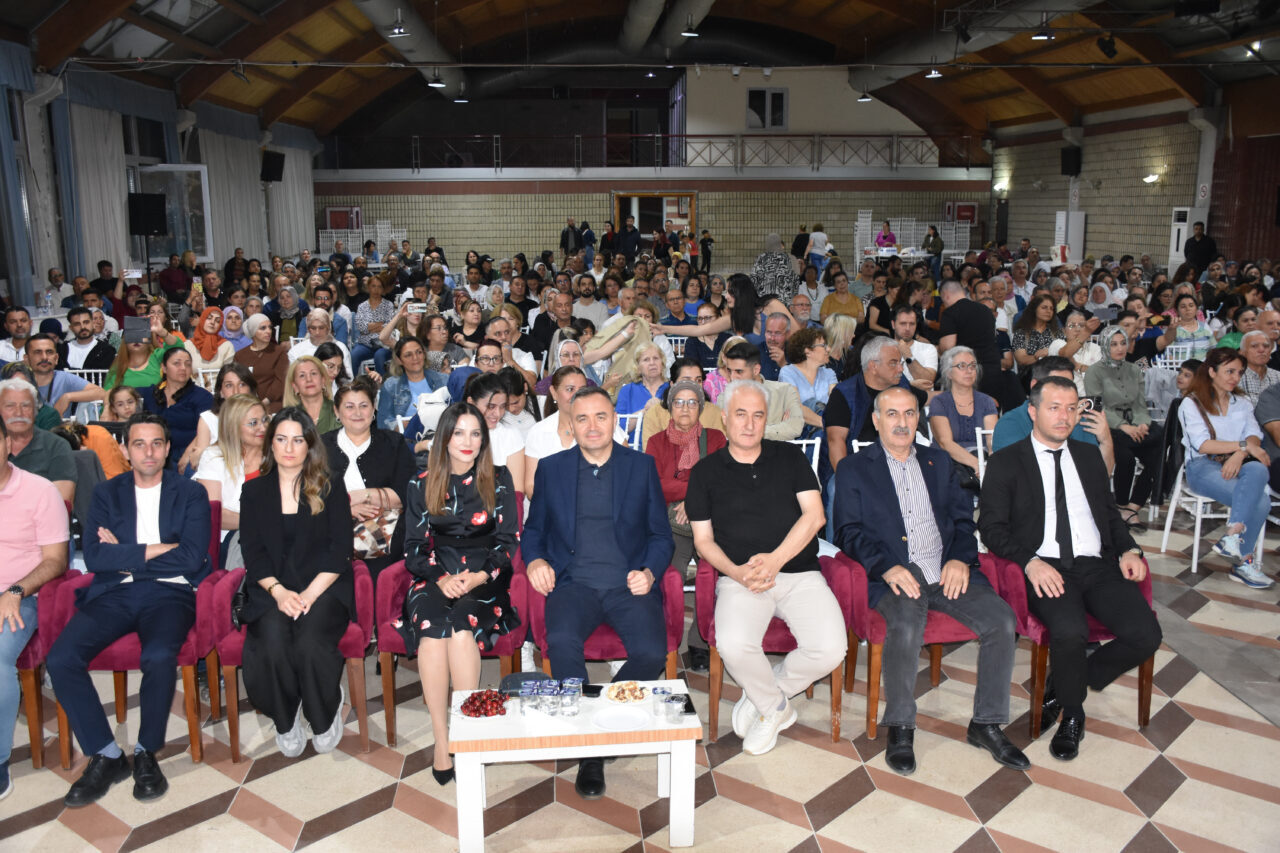 İZMİR (AA) – İzmir'in Kemalpaşa ilçesinde Türk halk ve sanat