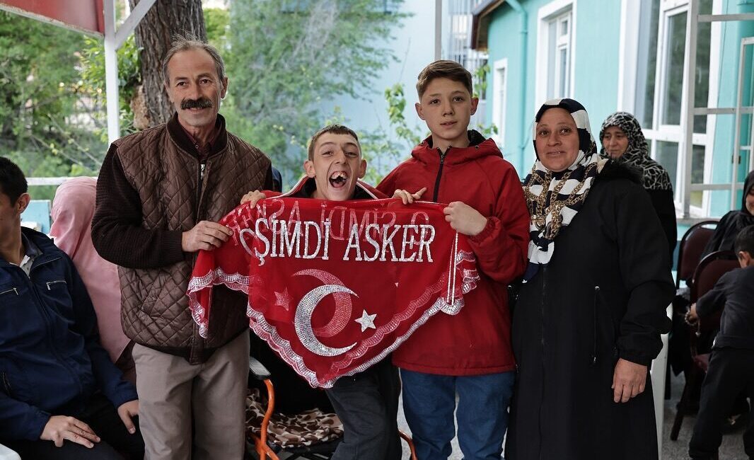 KÜTAHYA (AA) – Kütahya’da askerlik yapma hayali kuran özel bireyler