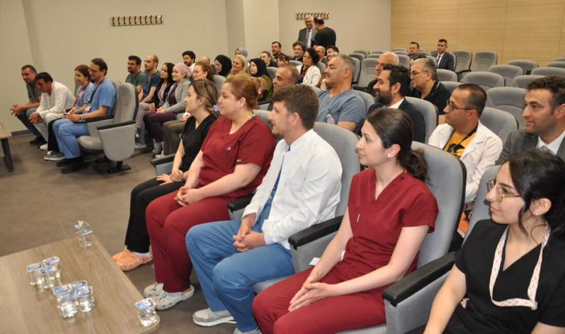 KÜTAHYA (AA) – Kütahya Valisi Musa Işın, Kütahya Şehir Hastanesi’nde