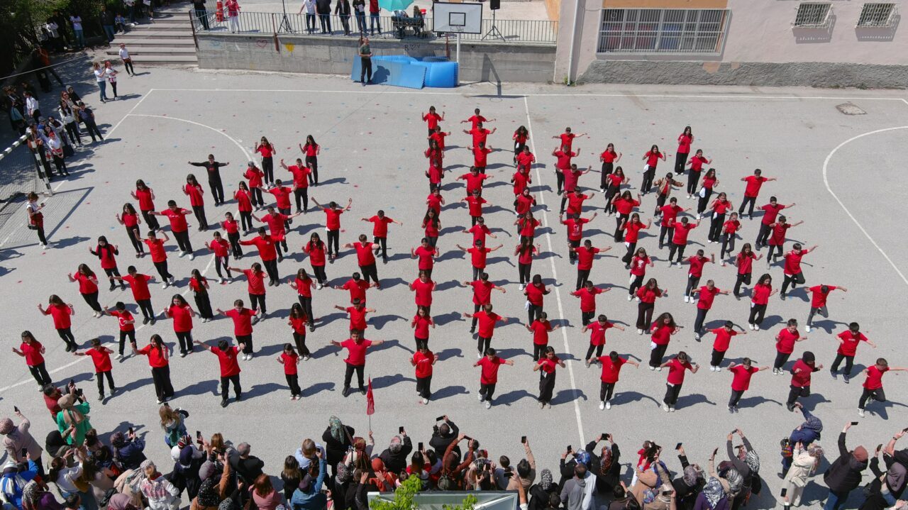 KÜTAHYA (AA) – Kütahya'da bir ortaokulda, 19 Mayıs Atatürk'ü Anma,
