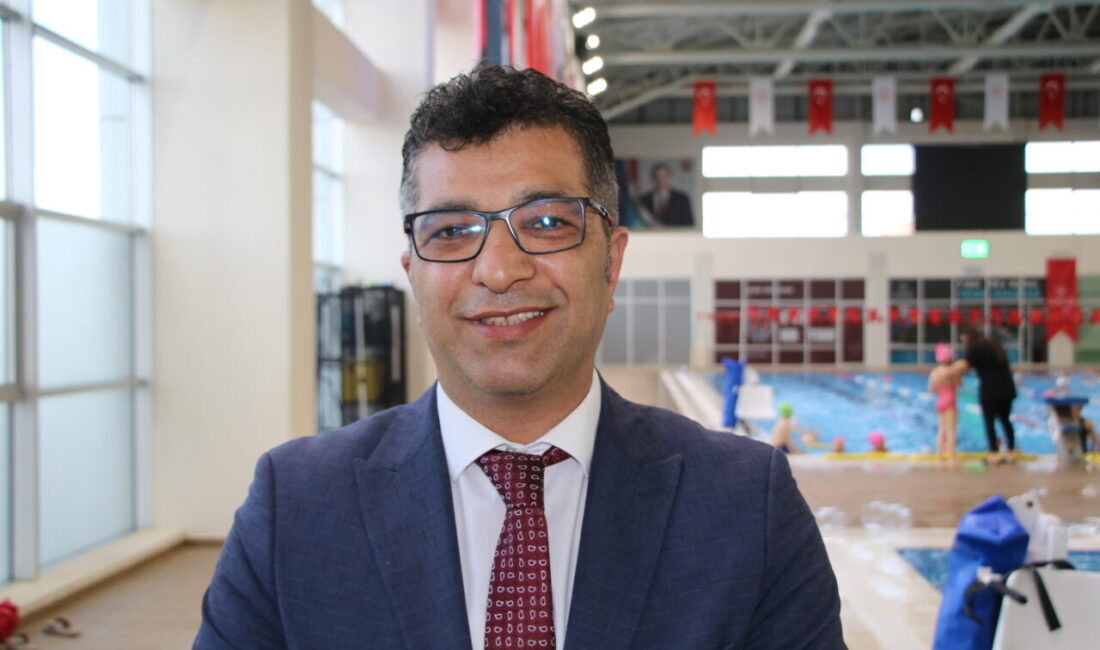KÜTAHYA (AA) – Gençlik ve Spor Bakanlığınca yürütülen "Yüzme Bilmeyen