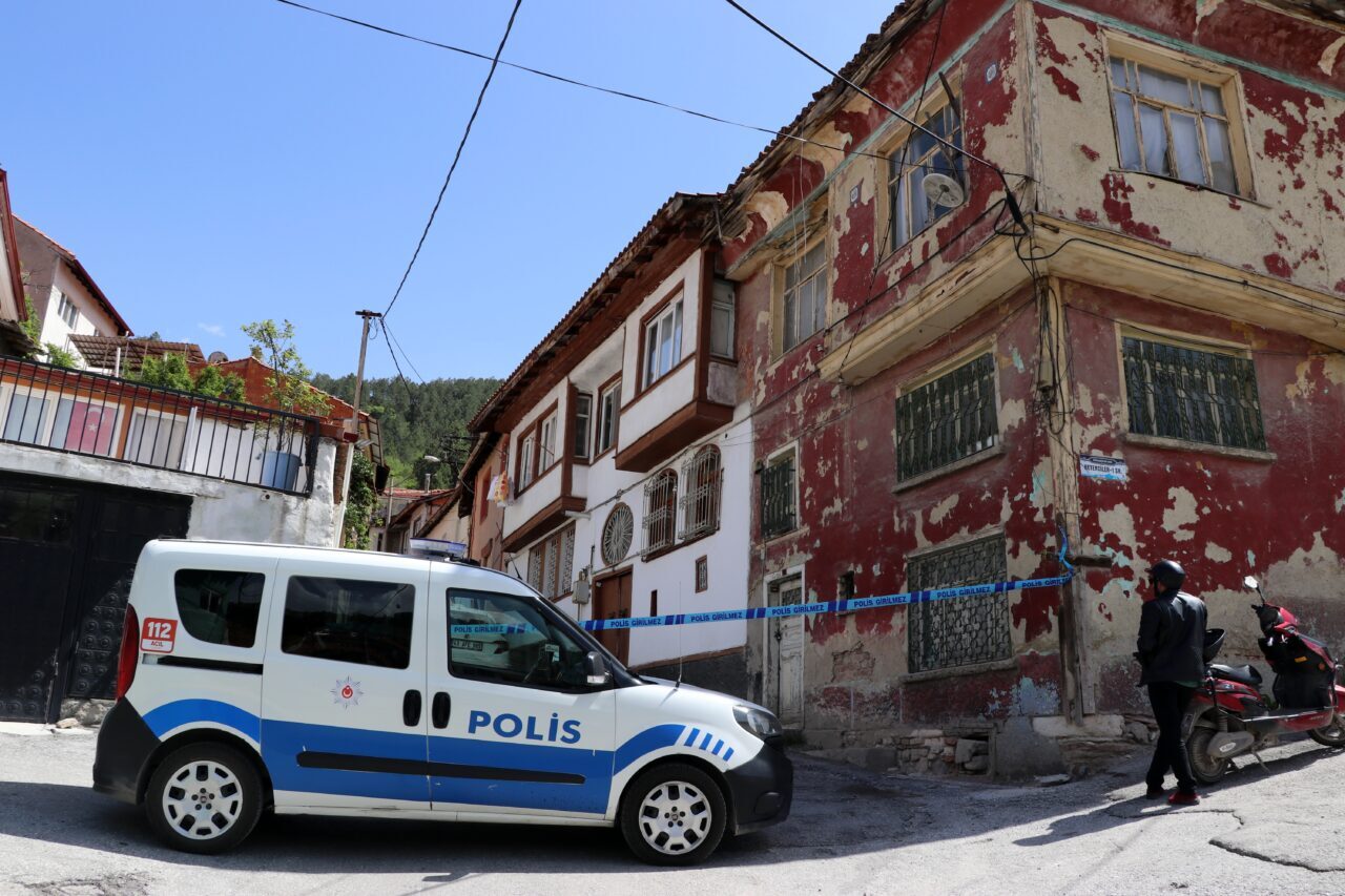 - Cinayetle ilgili kızın 7 yakını tutuklandı
