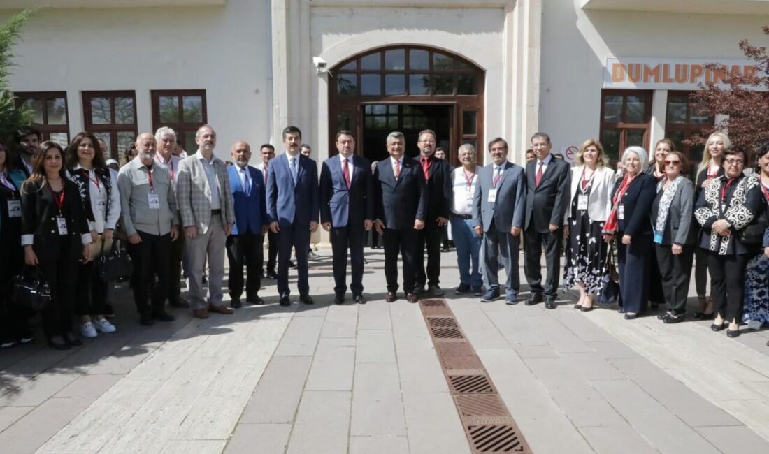 KÜTAHYA (AA) – Kütahya Dumlupınar Üniversitesinde (DPÜ) Ege Bölgesi Dilcileri