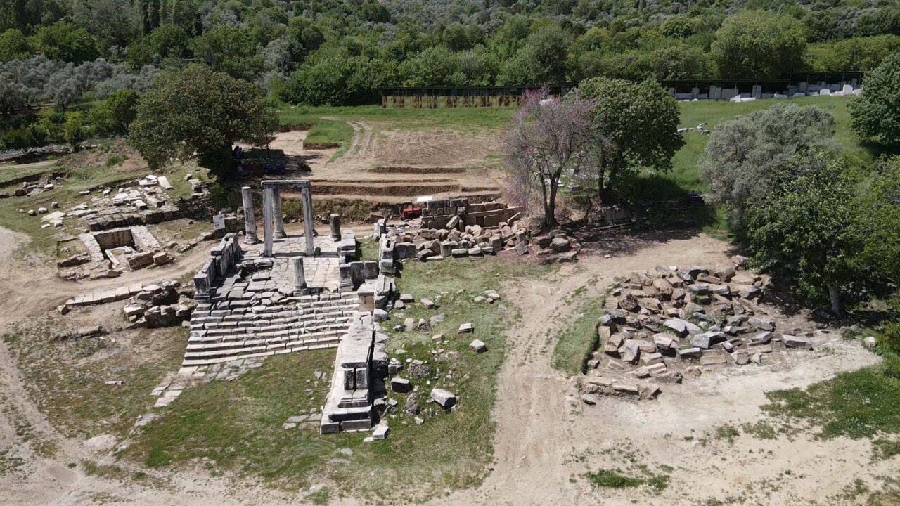 - Stratonikeia ve Lagina Kazı Heyeti Başkanı Prof. Dr. Bilal