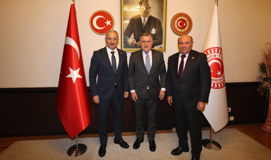 MUĞLA (AA) – Muğla'nın Marmaris ilçesinde içinde gençlik merkezi, tenis