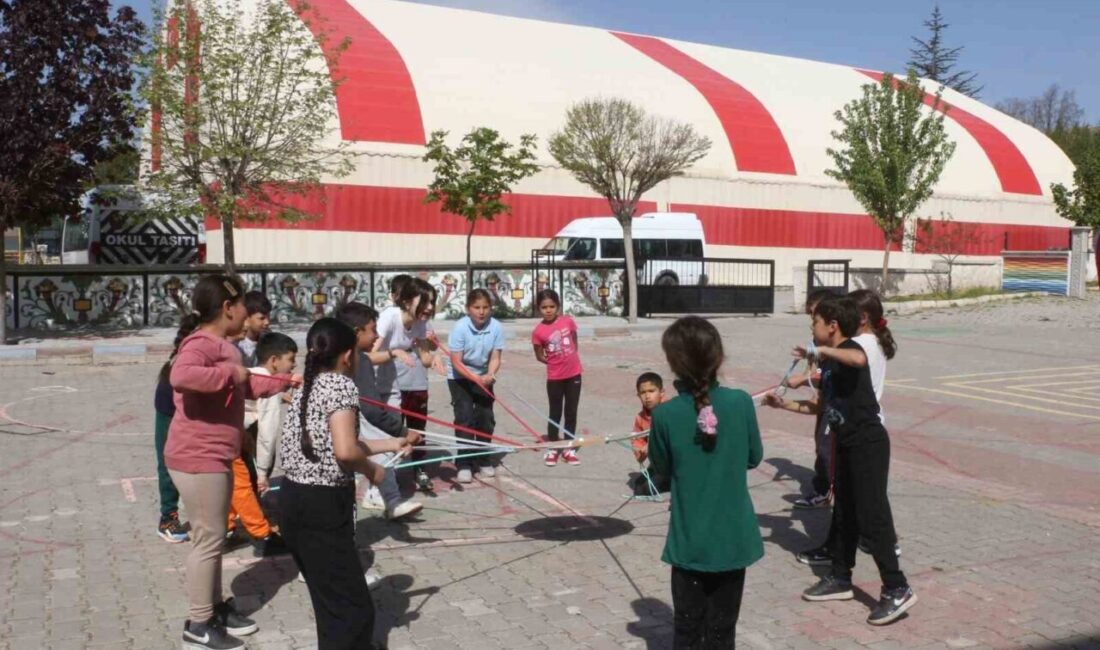 Gençlik ve Spor Bakanlığı tarafından yürütülen “Merkezim Her Yerde” projesi