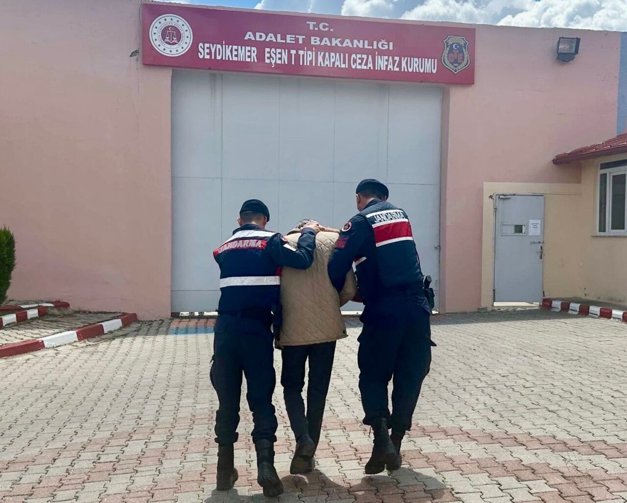 MUĞLA (AA) – Muğla'nın Fethiye ilçesinde, 17 yıl 2 ay