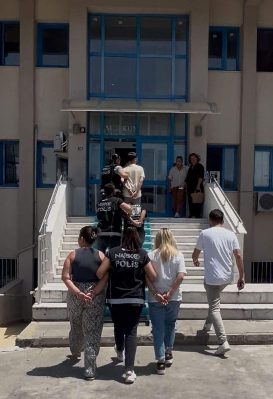 MUĞLA (AA) – Muğla'da uyuşturucu ticareti yaptıkları iddiasıyla gözaltına alınan