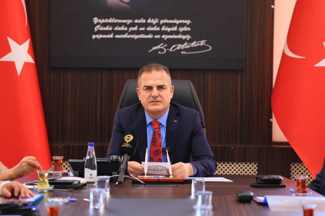 - Vali İdris Akbıyık:
- "Her yıl milyonlarca turist ilimizi ziyaret