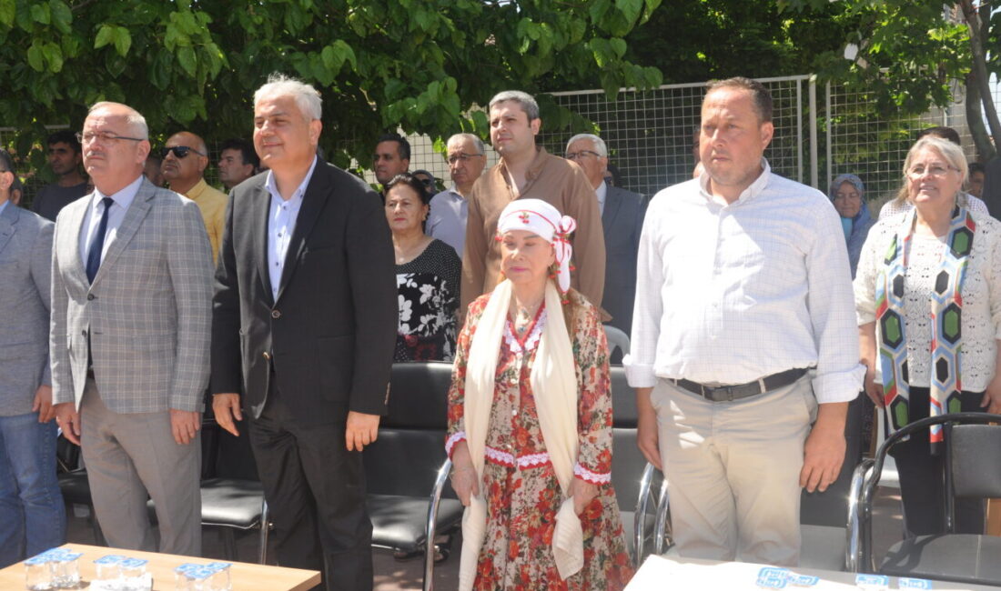 İZMİR (AA) – İzmir'in Ödemiş ilçesinde Zeytinlik Sebahattin Şenocak Ortaokulu