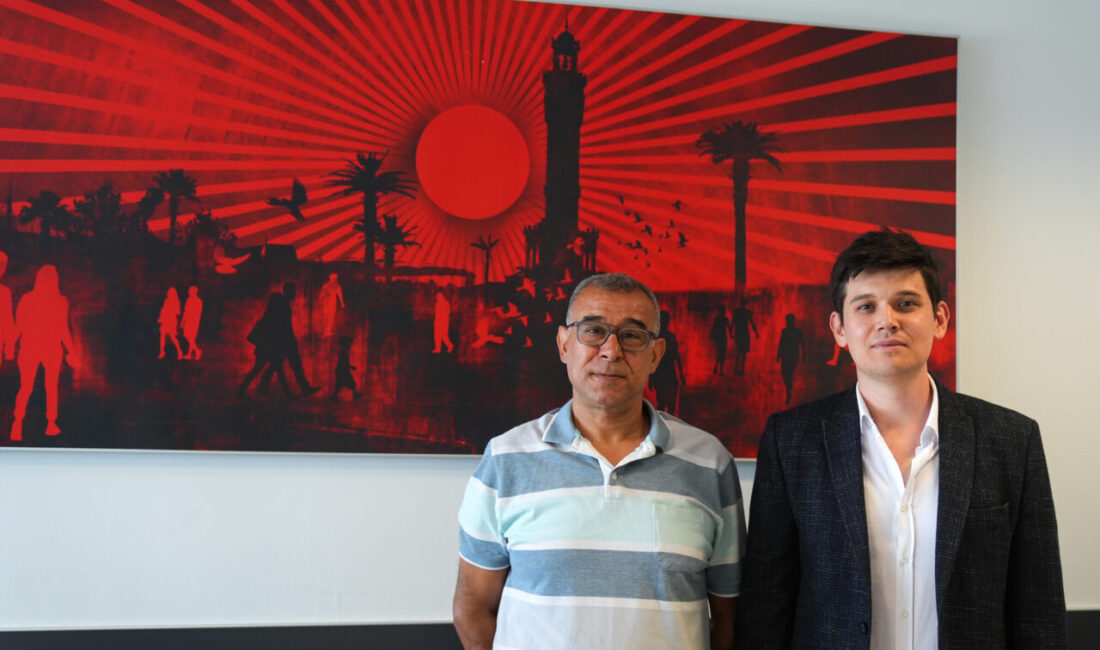 - İzmir'de şiddetli göğüs ağrısı şikayetiyle özel bir hastanenin acil