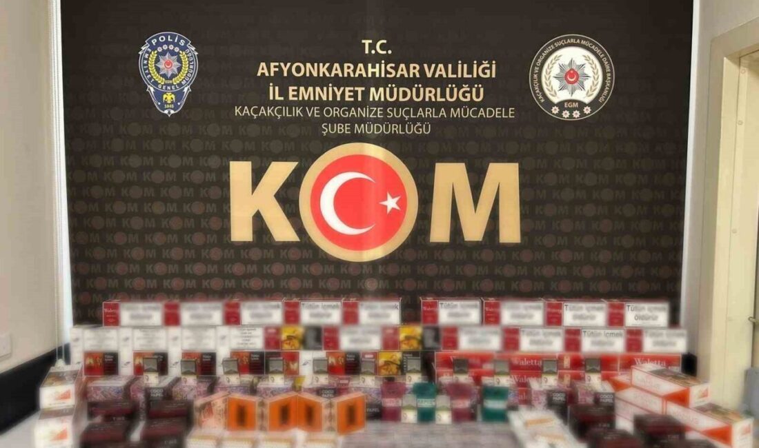 Afyonkarahisar’da polis tarafından gerçekleştirilen operasyonda gümrük kaçağı 350 paket sigara,