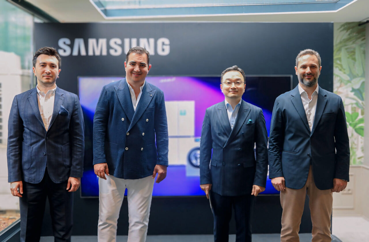 - Samsung Türkiye CEO'su Jeff Jo:
- ""Premium pazarda akıllı ev