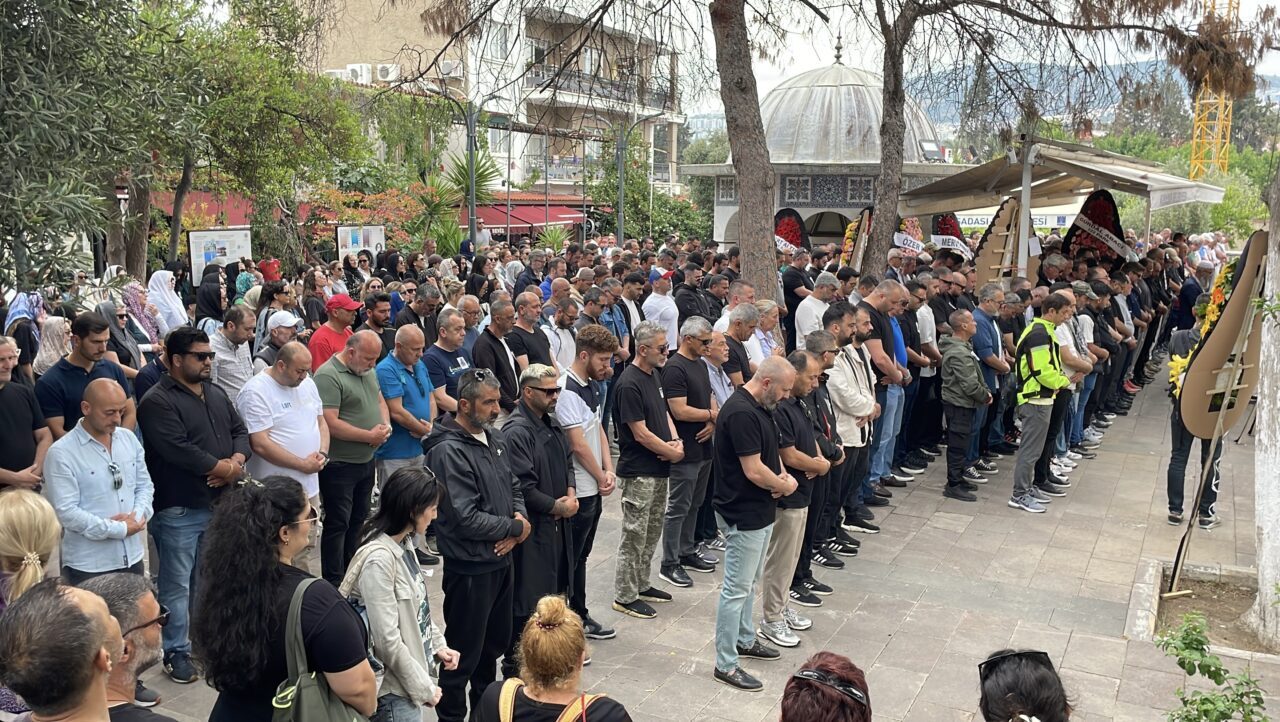 AYDIN (AA) – Kanser nedeniyle hayatını kaybeden şarkıcı Şimal Gülen'in