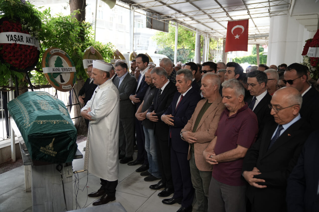 İZMİR (AA) – TBMM Milli Savunma Komisyonu Başkanı ve AK