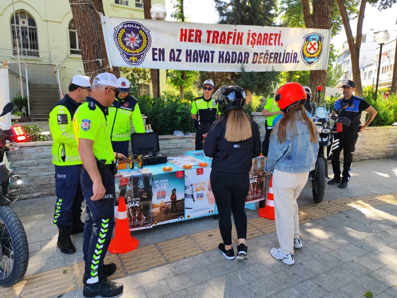 İZMİR (AA) – İzmir'in Tire ilçesinde Karayolu Trafik Güvenliği Günü