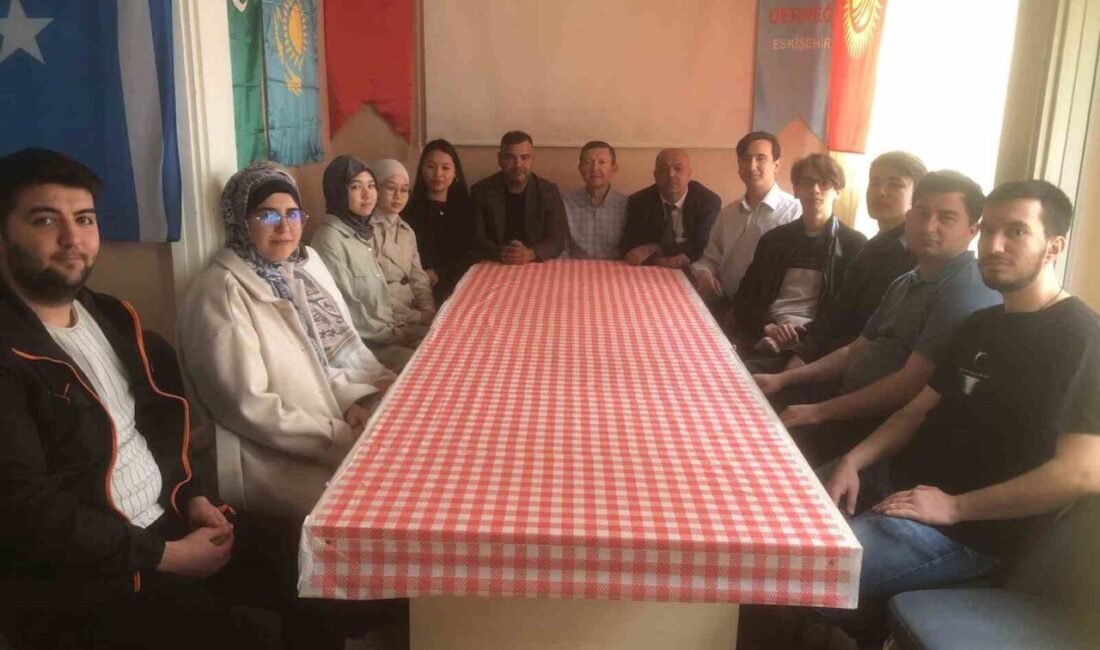Türk Cumhuriyetleri’nden Eskişehir’deki üniversitelerde okumak için gelen öğrenciler, ‘3 Mayıs