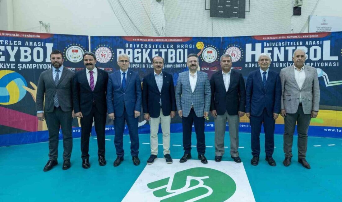 Eskişehir Valisi Hüseyin Aksoy, Türkiye Üniversite Sporları Federasyonu’nun 2024-2025 yılı