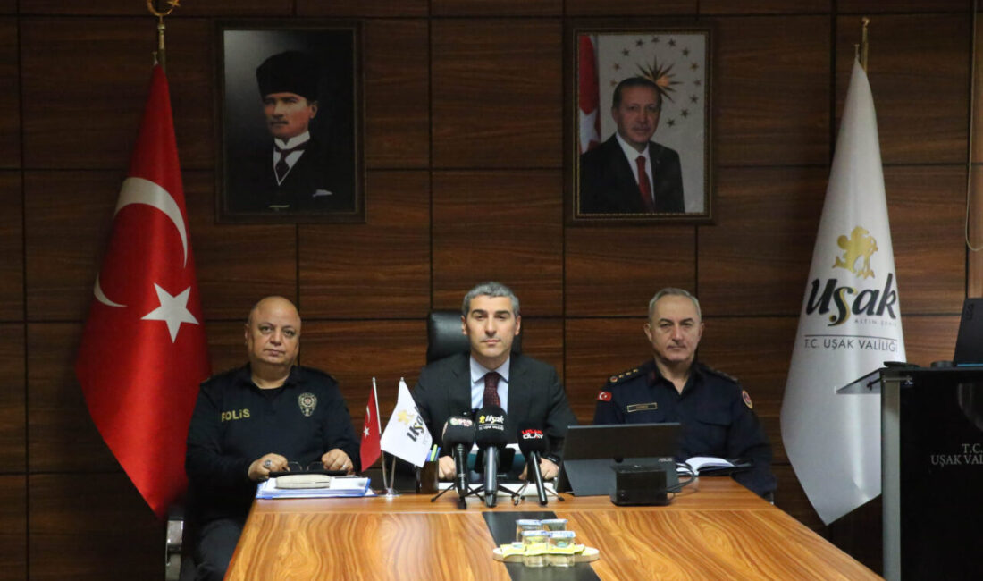 - Vali Naci Aktaş
- "Otellerden 10'u belgeli olmasına rağmen şartlara