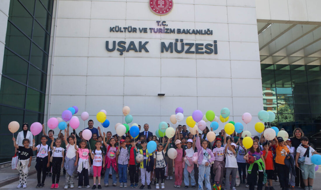 UŞAK (AA) – Uşak Müzesi'nde, Müzeler Haftası dolayısıyla etkinlik gerçekleştirildi.