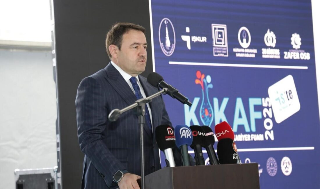Kütahya Valisi Musa Işın, Kütahya İstihdam ve Kariyer Fuarı’nın (KİKAF