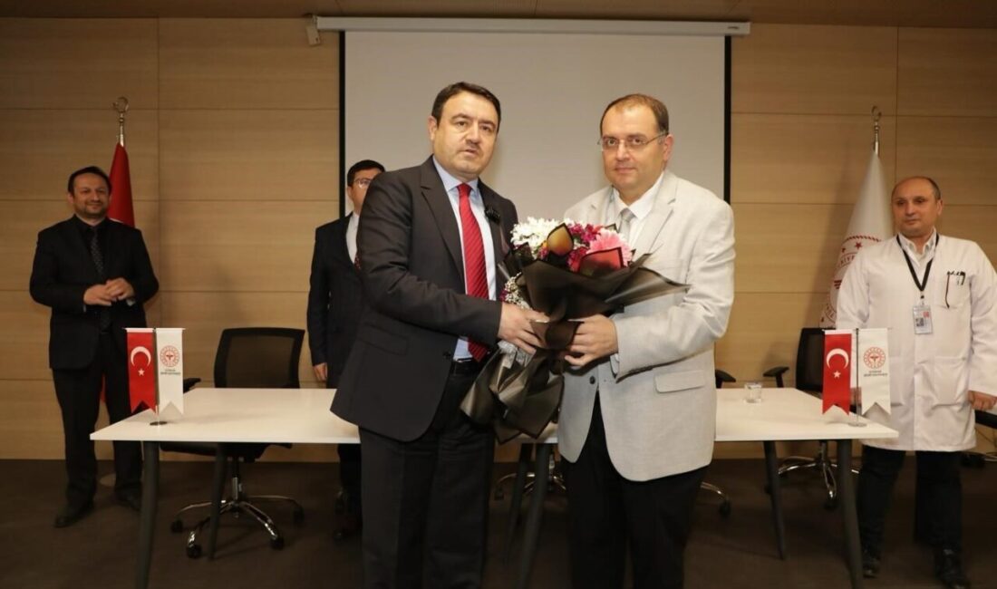 Kütahya Valisi Musa Işın, Kütahya Şehir Hastanesi’ni ziyaret ederek, dünya