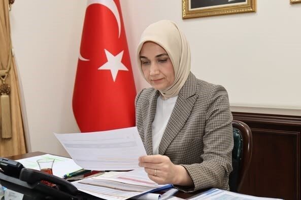 Afyonkarahisar Valisi Doç. Dr. Kübra Güran Yiğitbaşı, İçişleri Bakanı Ali