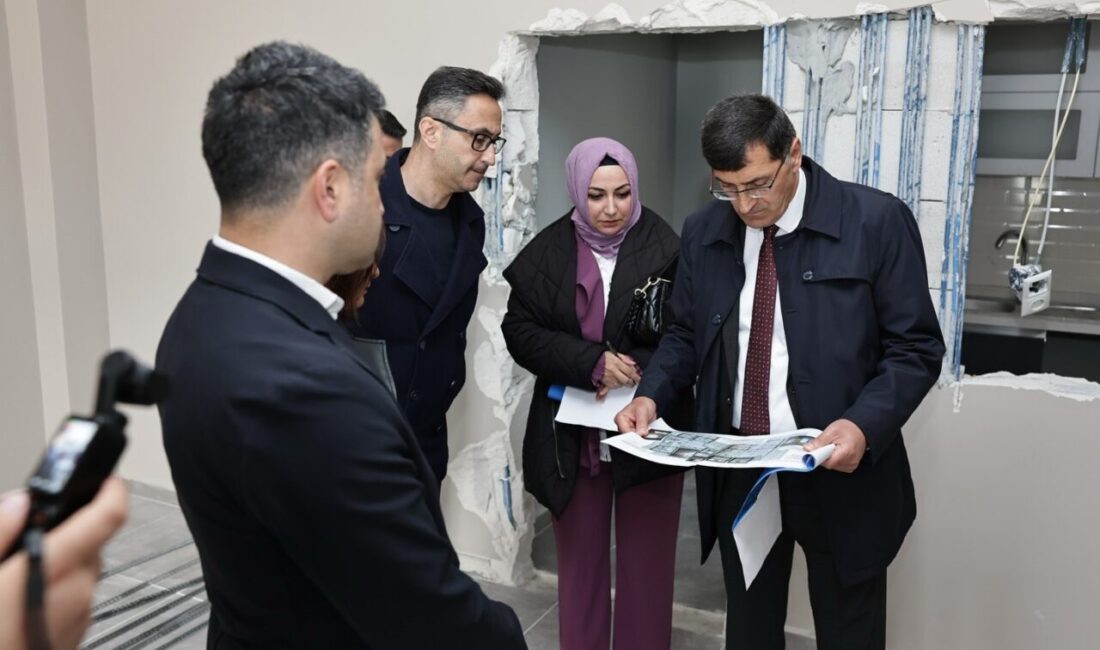 Kütahya Belediye Başkanı Eyüp Kahveci, Hilal Kent Mahallesi’nde yer alan