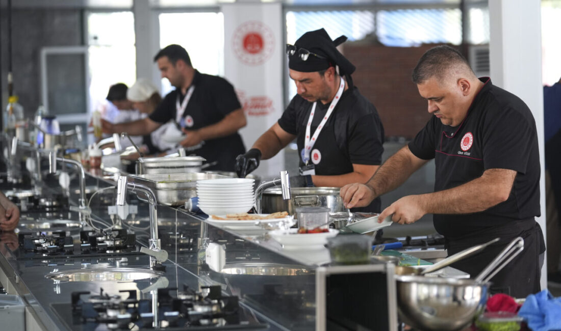 - Çeşitli illerden 43 adliye aşçısı, Çeşme'de Ege mutfağına özgü
