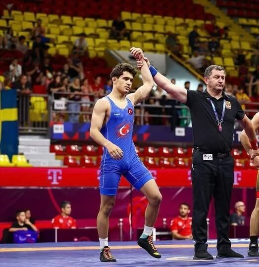 Afyonkarahisar Spor Lisesi öğrencisi İsmail Mertkollu, Makedonya’nın başkenti Üsküp’te düzenlenen