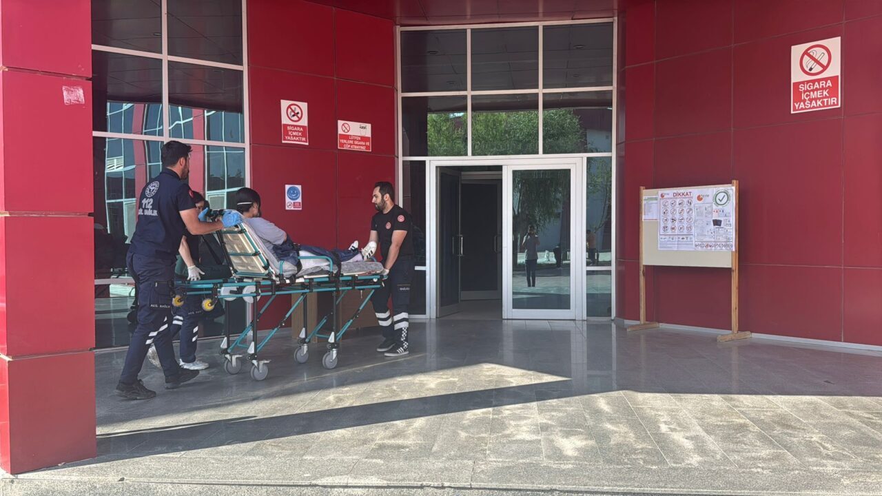 AFYONKARAHİSAR (AA) – Afyonkarahisar'da solunum sıkıntısı nedeniyle hastanede tedavi gören
