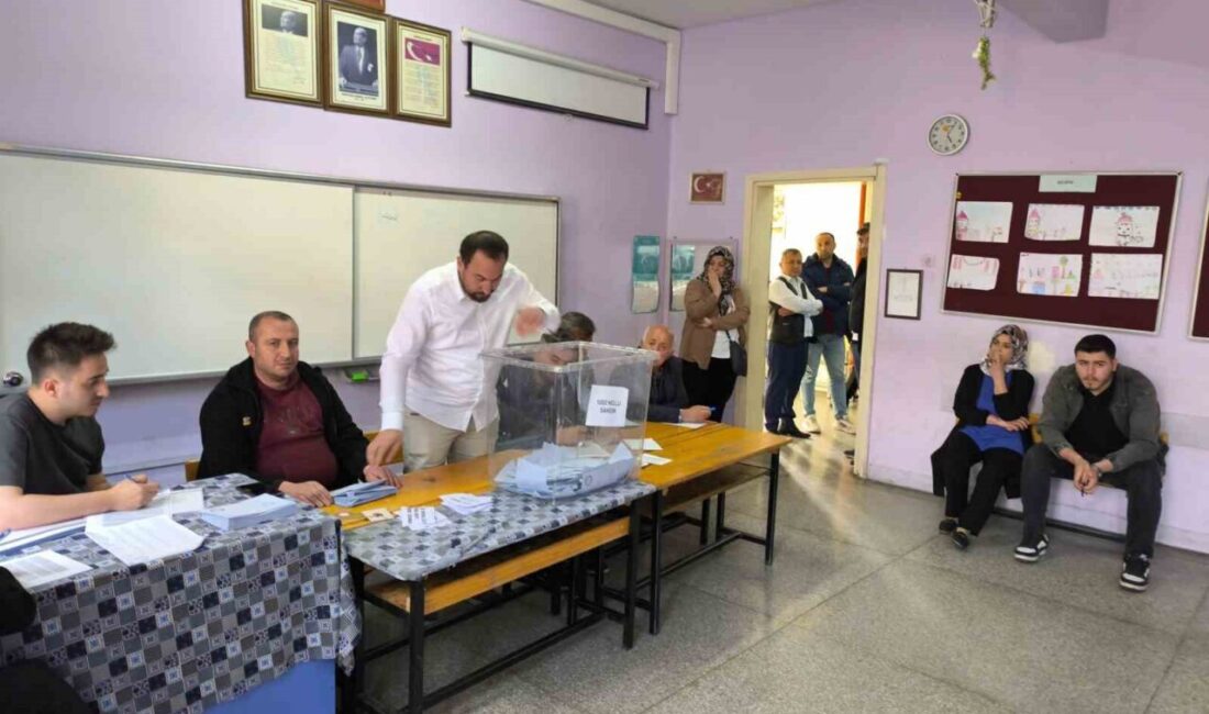 Afyonkarahisar’ın Şuhut ilçesi Hacı Musa Mahallesi’nde 2 adayın yarıştığı muhtarlık